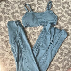 COMPLETE SET paragon sports bra and flare leggings
